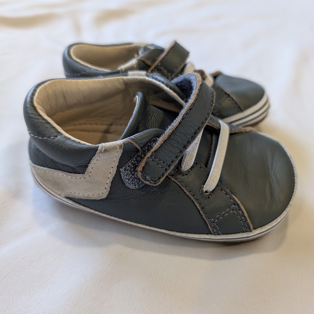 Robeez First Kicks Crib Shoes